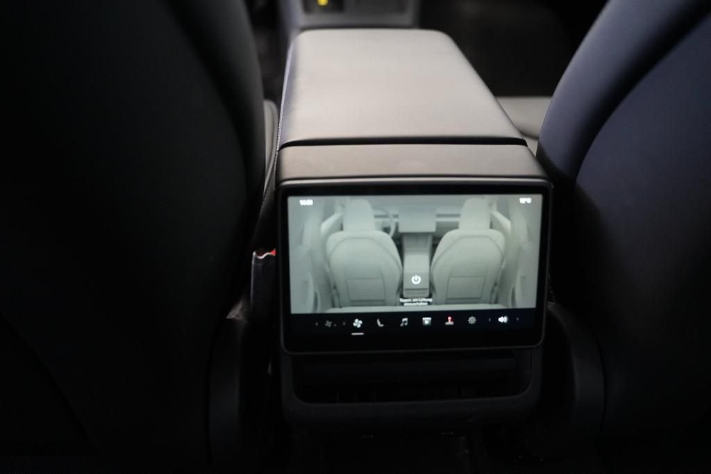 Tesla Model 3 Long Range AWD – Image 9