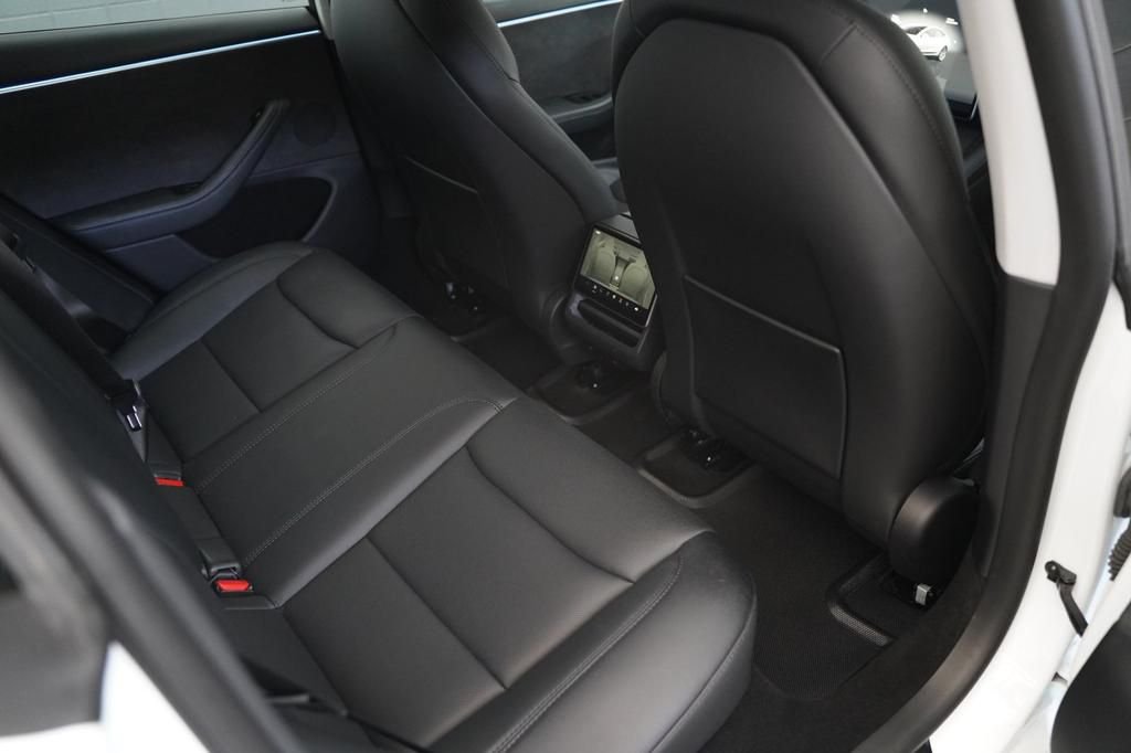 Tesla Model 3 Long Range AWD – Image 4