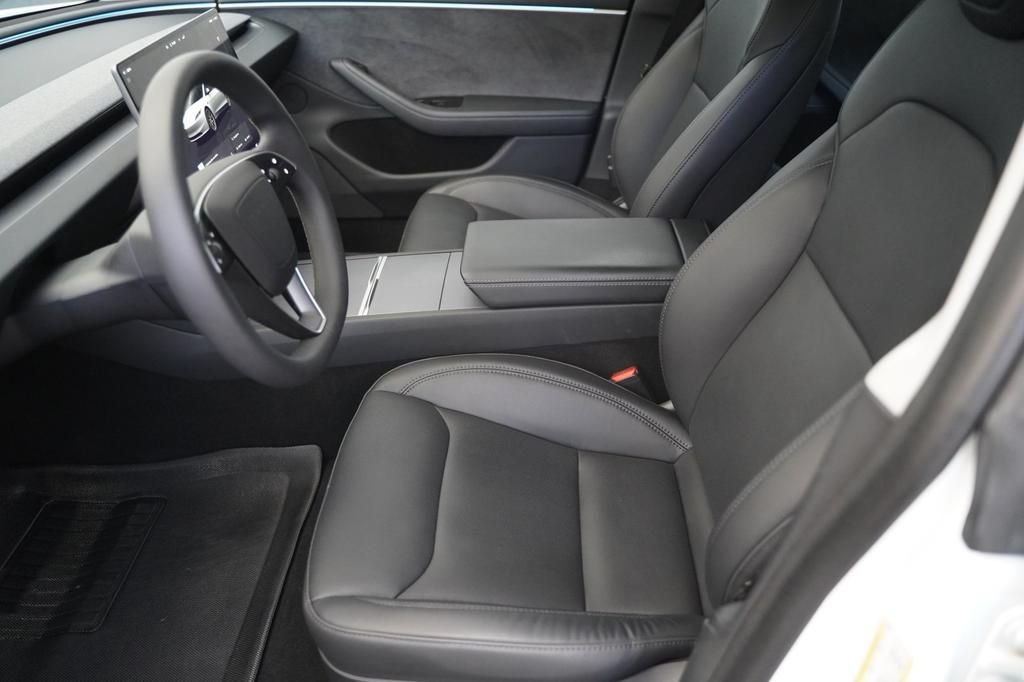 Tesla Model 3 Long Range AWD – Image 13