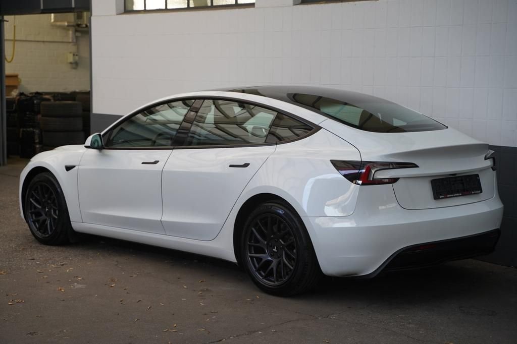 Tesla Model 3 Long Range AWD – Image 17